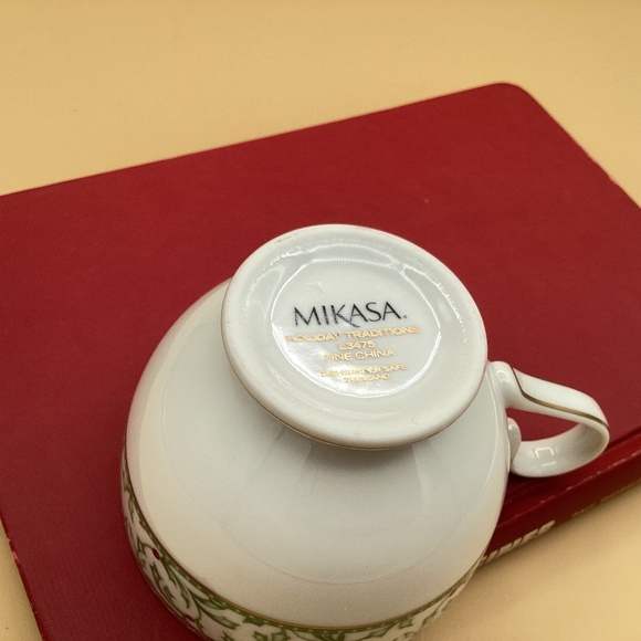Mikasa replacement teacups Holiday traditions - Picture 2 of 2